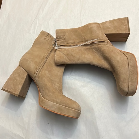 Dolce Vita Ulyses Suede Platform Booties - Picture 7 of 14